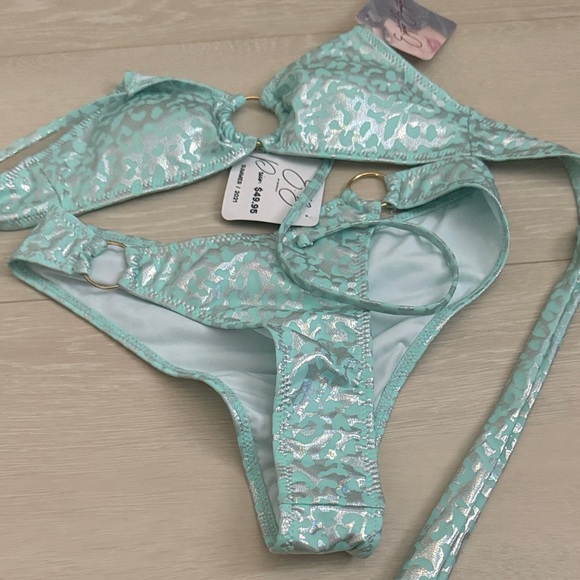 Metallic Aqua Leopard Bikini Set - Picture 2 of 7
